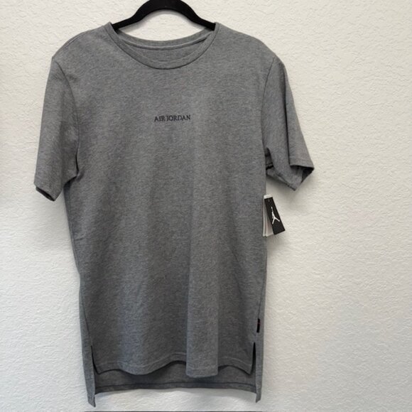 Share Nike Jordan Air EMB Men’s T-shirt Gray Medium NWT 884290-091 - Picture 4 of 8